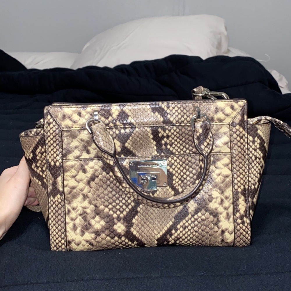 Michale Kors Snakeskin purse